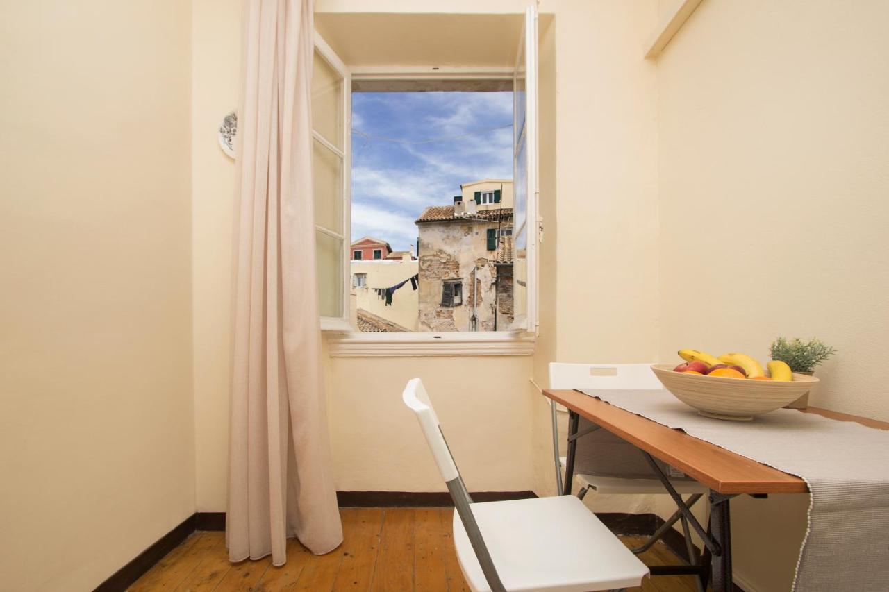 Downtown Apt At Filellinon Corfu  Esterno foto